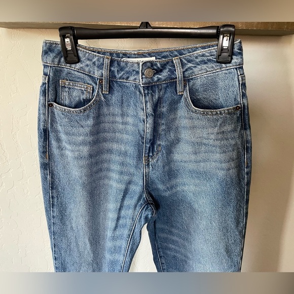 Pacsun| Mom Jean, Rigid/Structured Wash, High Waisted—Size 26••• - Picture 2 of 11
